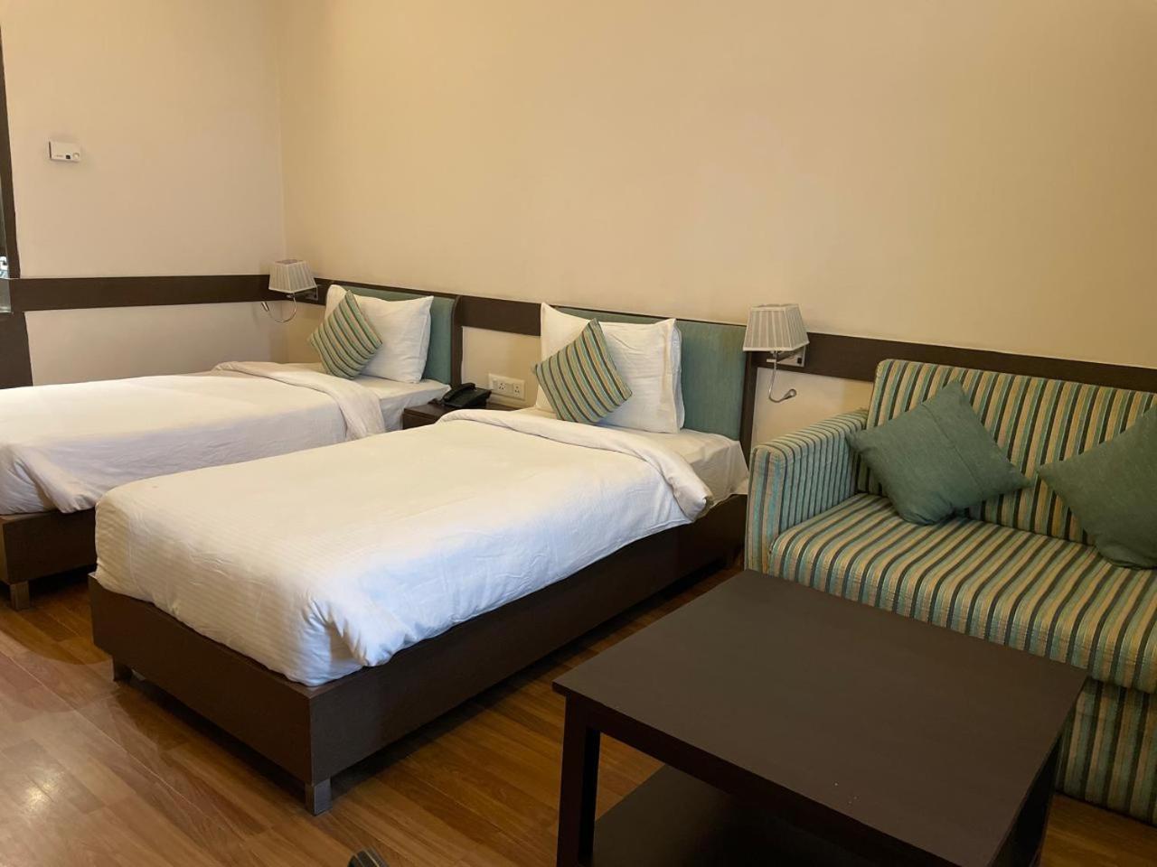 Hotel V Retreat Gurgaon Exterior foto